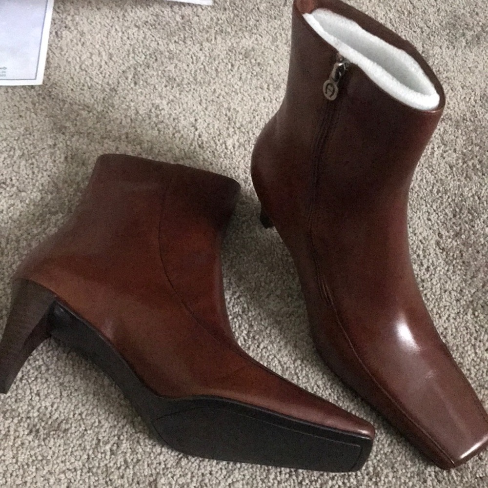 Brown Etienne Aigner boots